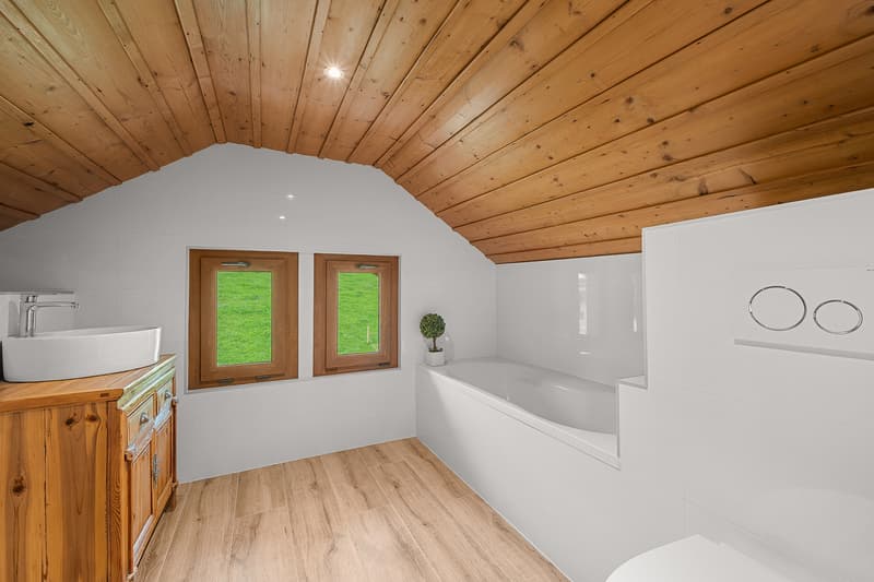 Rénové  avec charme et authenticité au coeur d'un village paisible (9)