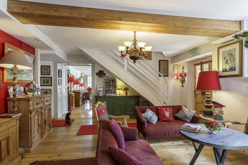 Le Grand Chalet des Bovets rénové aux charmes d'antan 14 chambres (8)