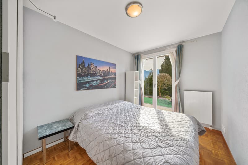 Quartier prisé, cadre résidentiel et vue panoramique sur le lac (9)