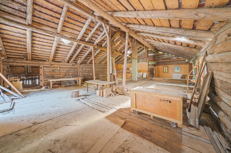 Authentique chalet valaisan à réinventer (12)