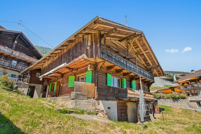 Authentique chalet valaisan à réinventer (2)