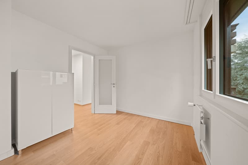 Opportunité unique spacieux appartement dans un cadre paisible vue lac (11)
