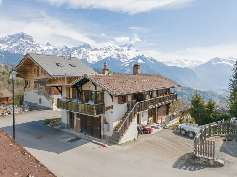 Chalet de rendement - 3 logements indépendants à rénover en partie Vue panoramique & fort potentiel locatif (2)