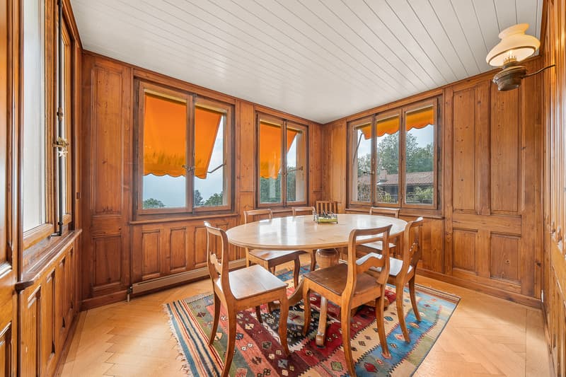 Superbe maison individuelle offrant une magnifique vue sur le lac (3)