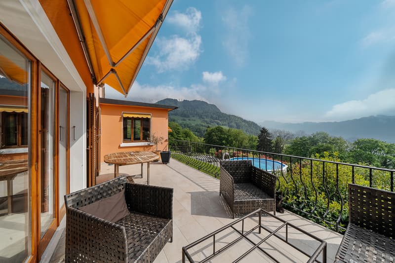 Superbe maison individuelle offrant une magnifique vue sur le lac (11)