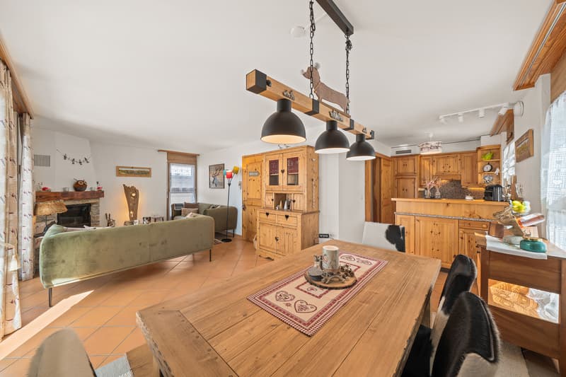 Rare ! Proche du golf - chalet traditionnel Disponible de suite (4)