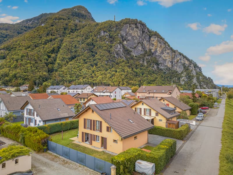 Superbe villa individuelle dans un quartier prisé à Vouvry (2)