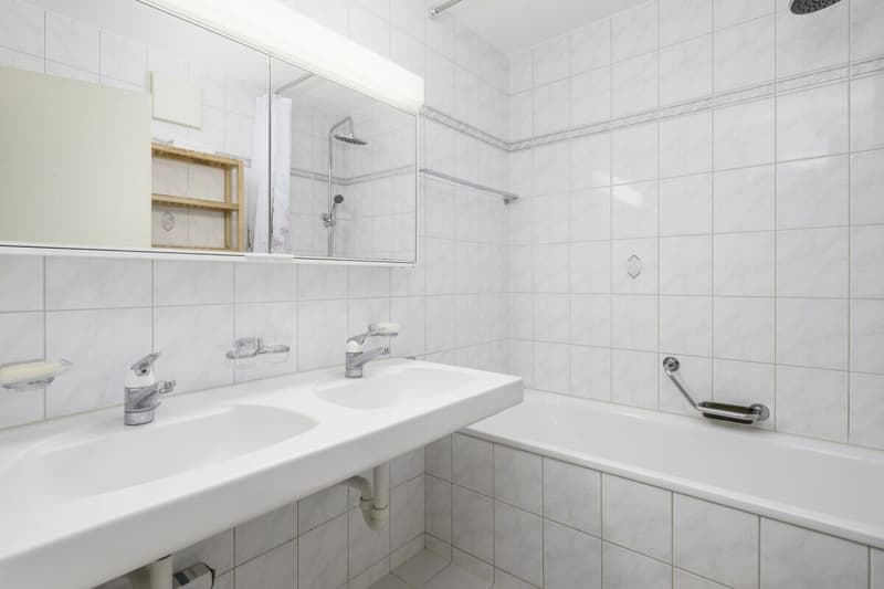 Gepflegte 3.5-Zimmer Wohnung mit zwei Balkonen (7)
