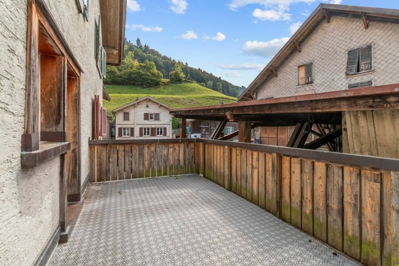 Sanierungsbedürftiges Reiheneckhaus mit Schopf an der Linth (7)