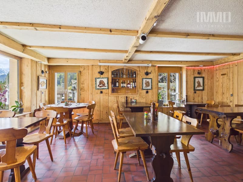 Immeuble Café-Restaurant Le Central et appartement (5)