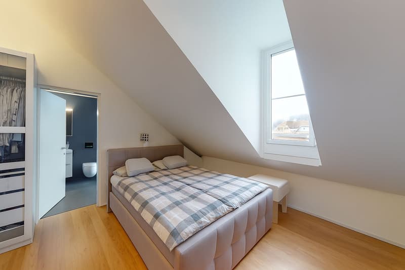 Grosszügige 4.5-Zimmer-Dachwohnung mit 18 m² Terrasse (10)