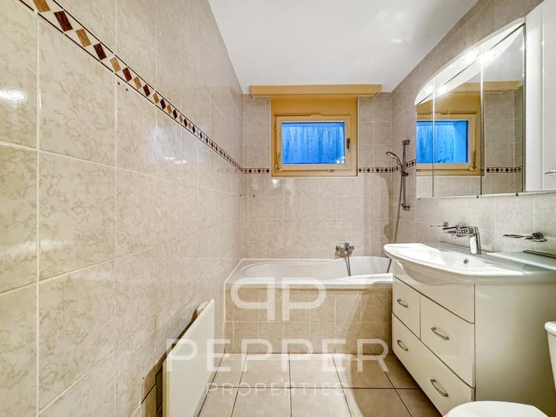 Vaste appartement en rez-de-jardin au coeur de Chailly (7)
