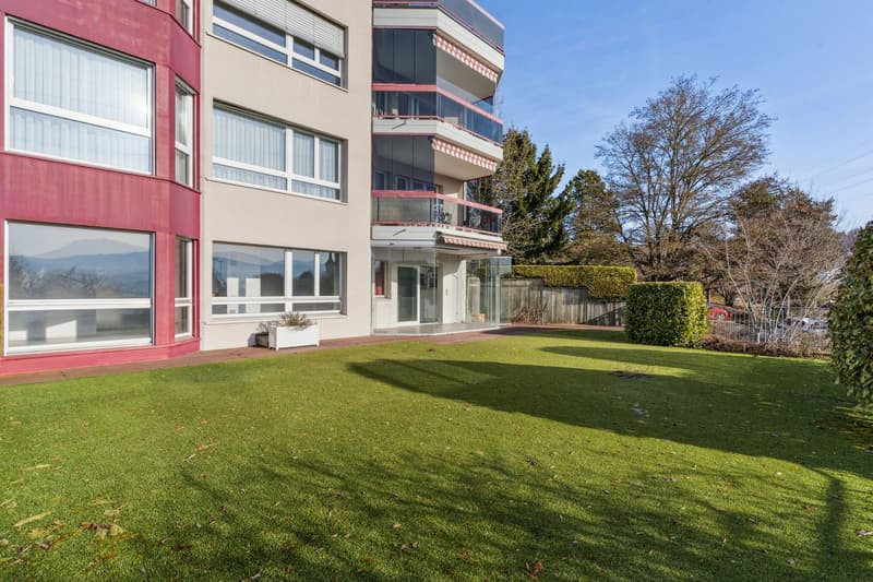 Grand appartement de plain-pied, jardin privatif et vue Préalpes (6)