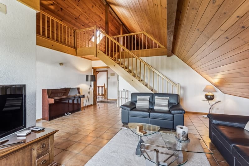Belle hauteur sous plafond de l'appartement