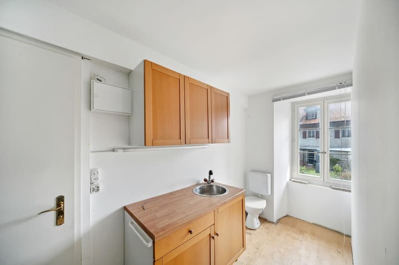 Ensemble immobilier à rénover au coeur de Baulmes, 2'934 m (12)