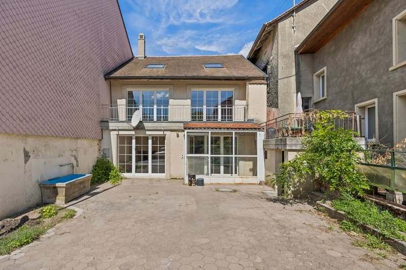 Maison de village 6.5 pièces - Beau potentiel de rénovation - La Chaux (1)
