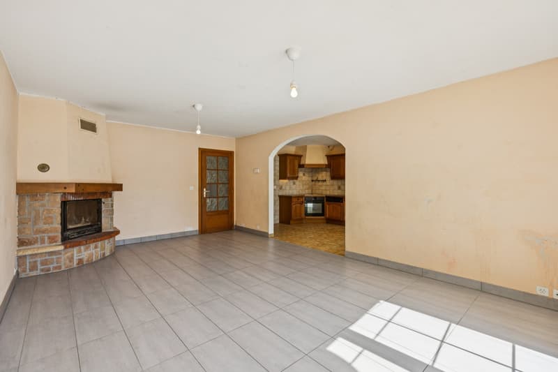 Maison de village 6.5 pièces - Beau potentiel de rénovation - La Chaux (3)