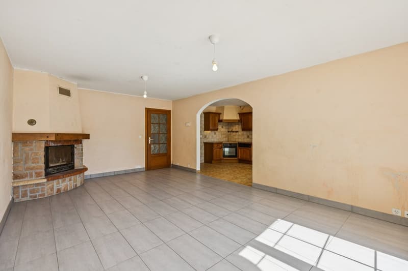Maison de village 6.5 pièces - Beau potentiel de rénovation - La Chaux (3)