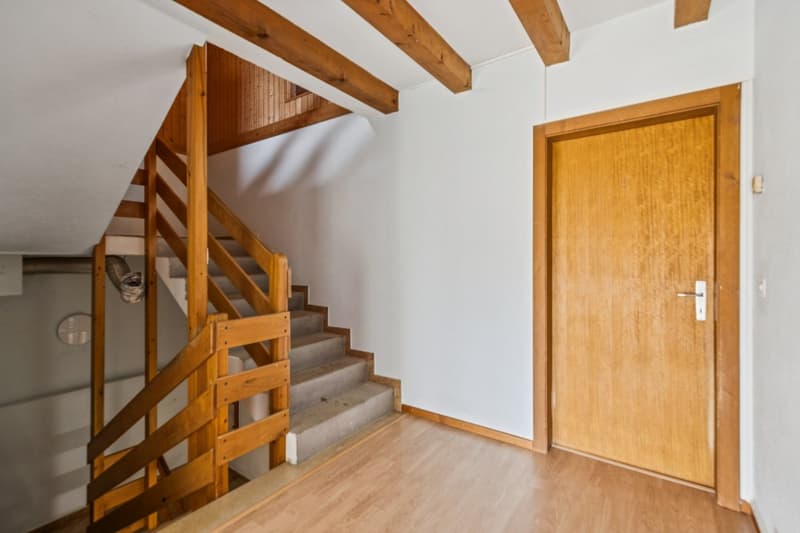 Maison de village 6.5 pièces - Beau potentiel de rénovation - La Chaux (8)