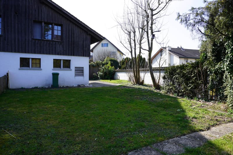 3½-Zi.-Dachwohnung mit Garten & Sitzplatz (12)