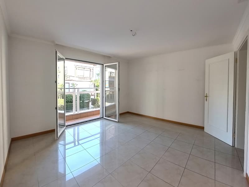 Helle 4.5-Zimmer-Wohnung mit 3 Balkonen, seenah in Locarno (10)
