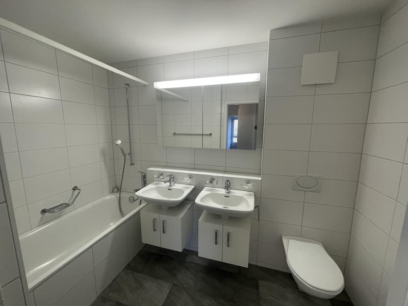 Familienfreundliche 5-Zimmerwohnung in Gümligen (11)
