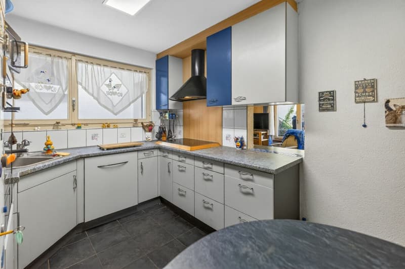 Semi-detached house with unobstructable view, spacious balcony, elevated location, and plenty of privacy (17)