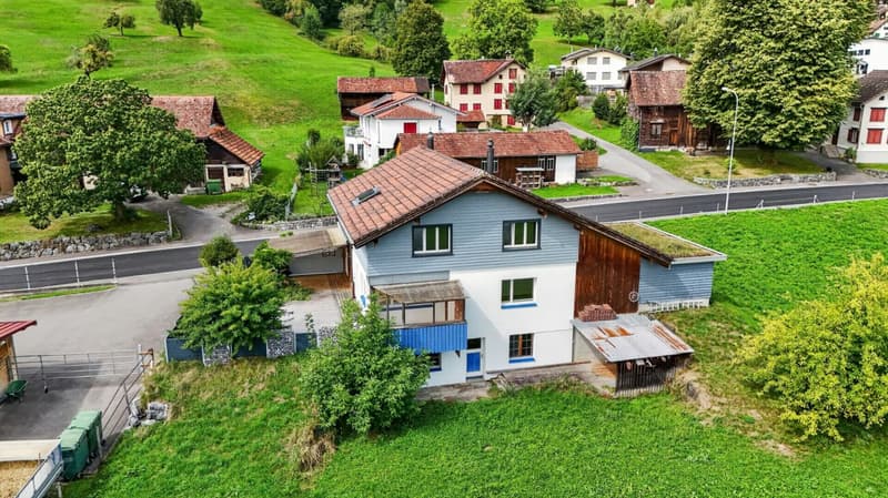 Grosszügiges 5.5-Zimmer-Einfamilienhaus in Sax (2)