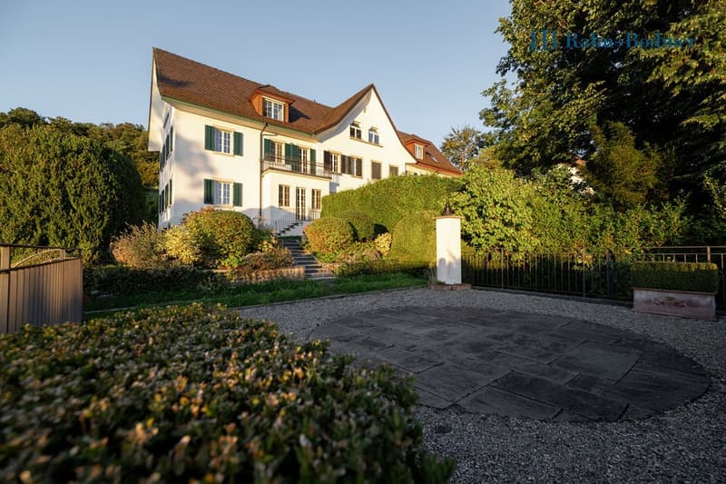 Esclusiva casa unifamiliare sul Zürichberg con privacy, vista panoramica e dependance separata. (18)