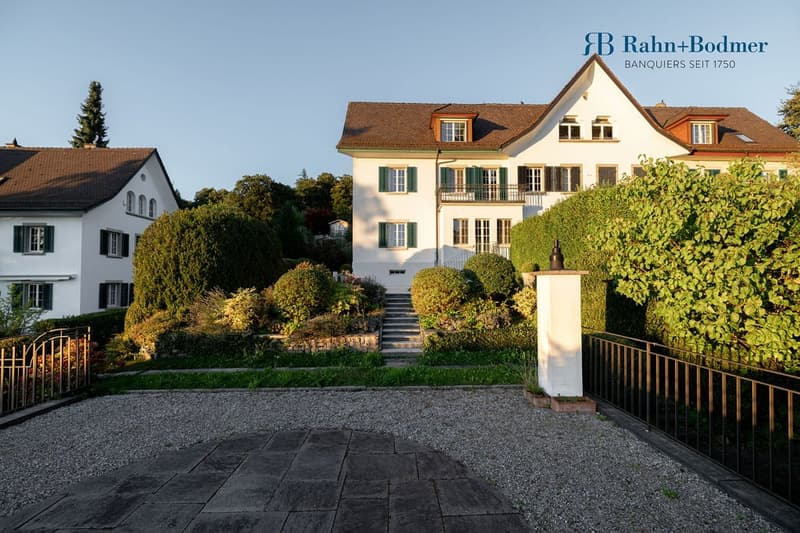 Esclusiva casa unifamiliare sul Zürichberg con privacy, vista panoramica e dependance separata. (3)