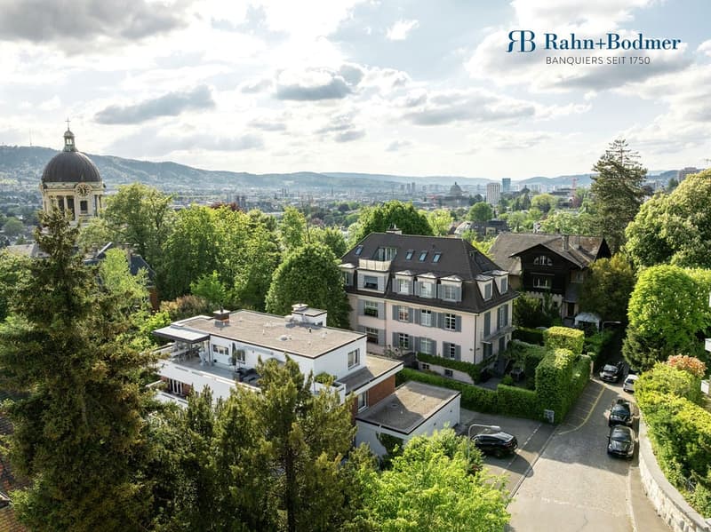 Grosszügige Maisonette-Wohnung mit Dachterrasse an exklusiver Zürichberg-Lage (2)