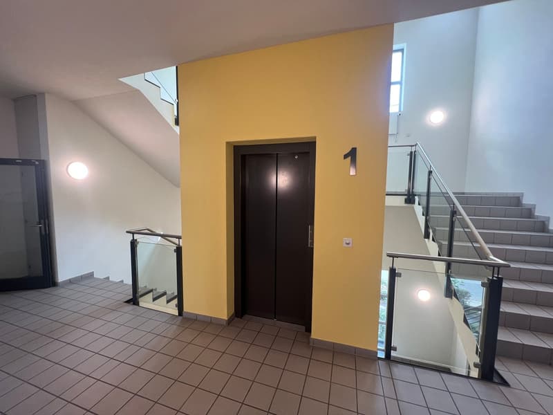 Exclusive business space in top location - Your key to success! (27)