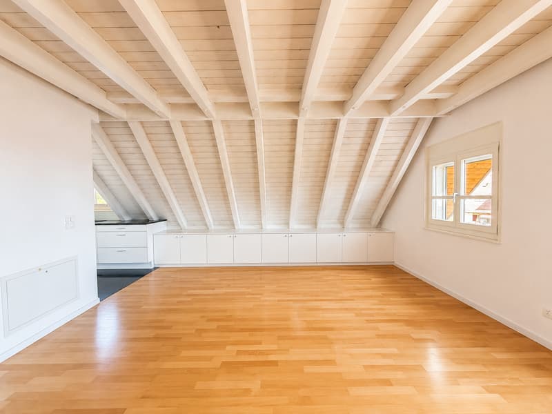 Maisonette-Wohntraum mit Galerie und Bergsicht in Abtwil (2)