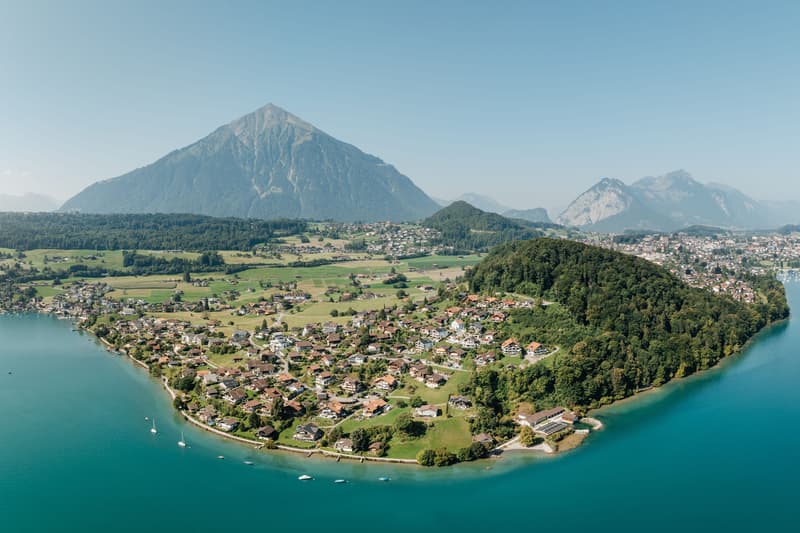 Exklusives Einfamilienhaus über dem Thunersee: Licht. Raum. Aussicht. (9)