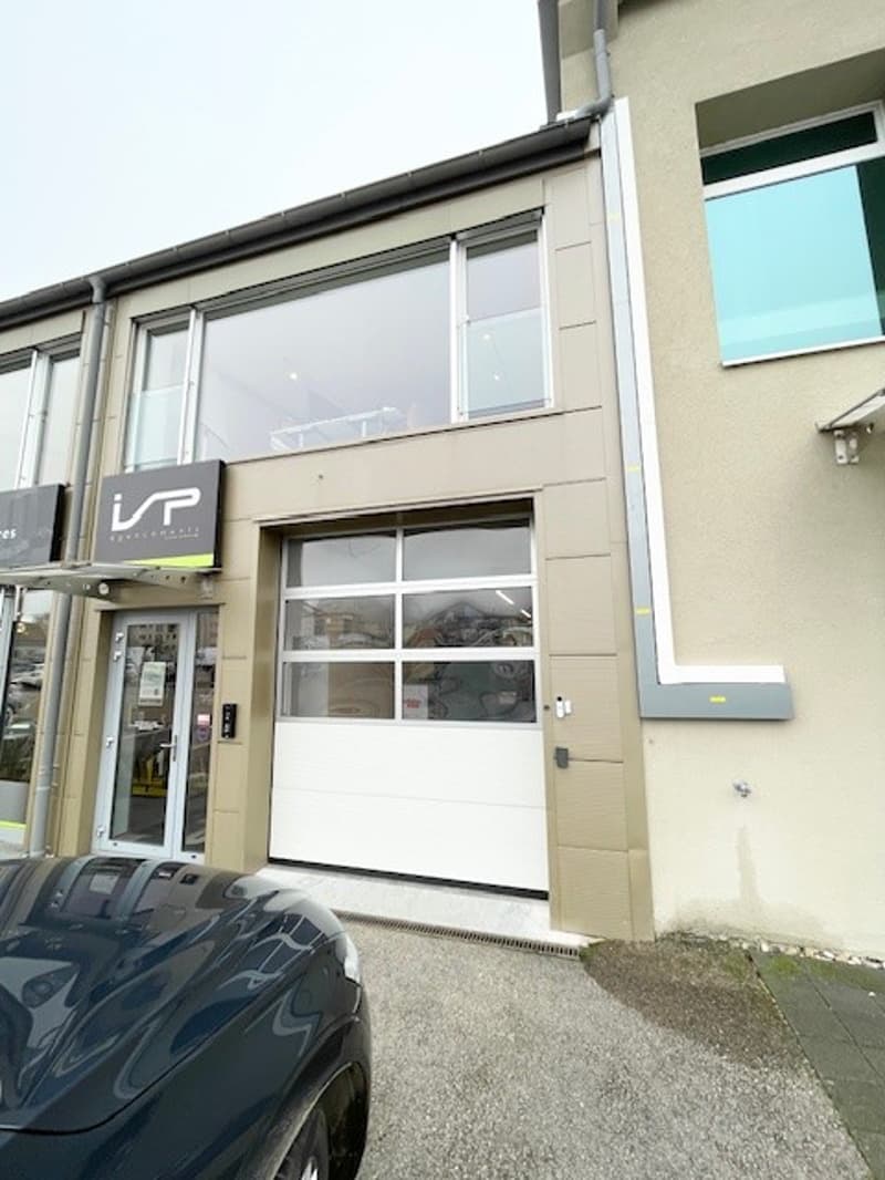 Garage, entrance, glass doors, windows, awning