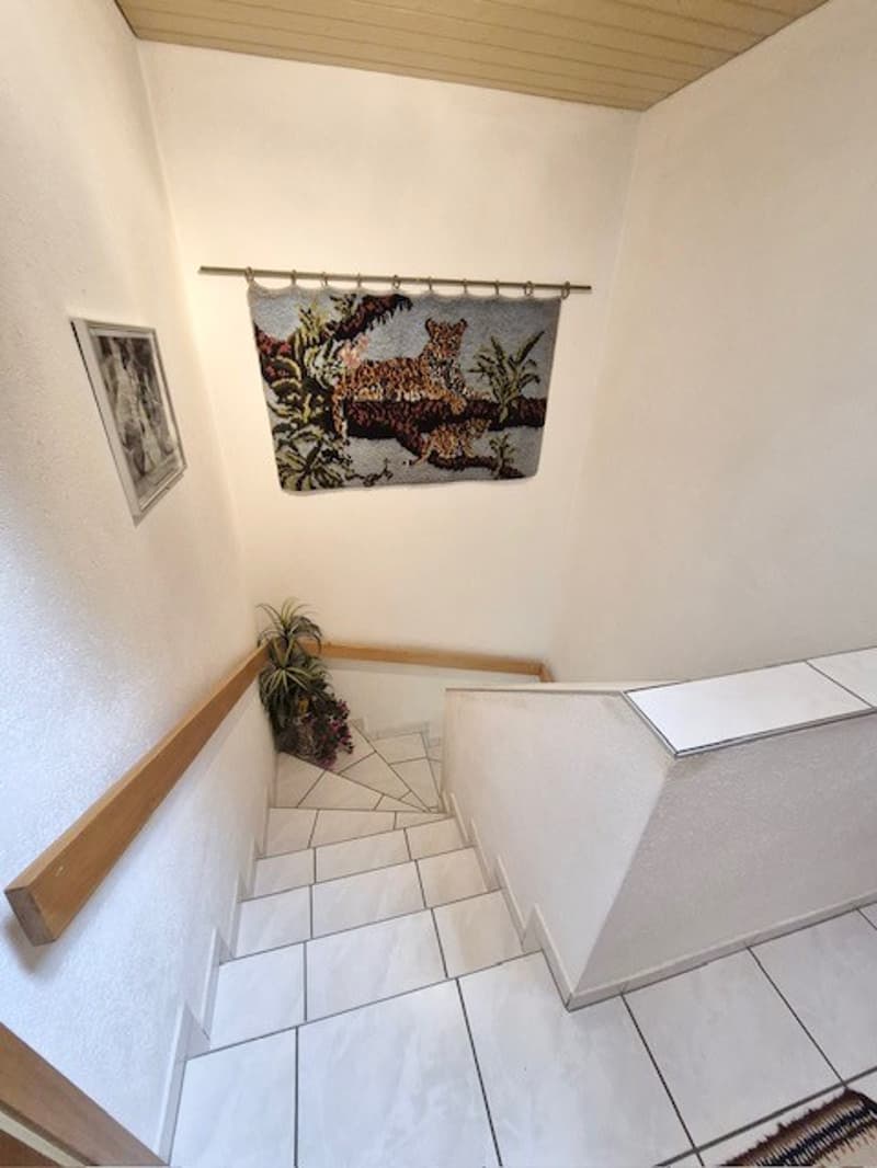 Villa mitoyenne 6 pièces avec terrasse, vue dégagée et garage (7)