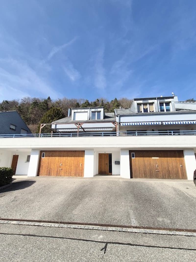 Villa mitoyenne 6 pièces avec terrasse, vue dégagée et garage (10)