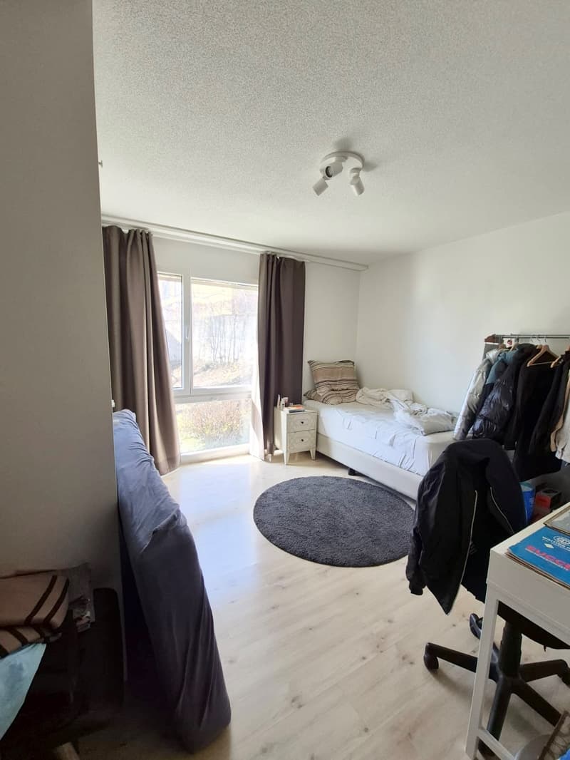 Appartement de 161 m² avec vue lac – volumes et potentiel à St-Blaise (6)