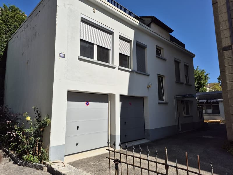 Maison de ville rénovée 2018 – 4.5 pièces, terrasse 61m², garage double (14)