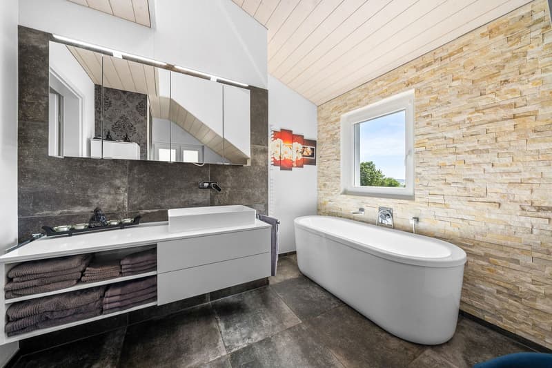 Modernisiertes 5-Zimmer-EFH mit Pool in Langendorf kaufen (13)