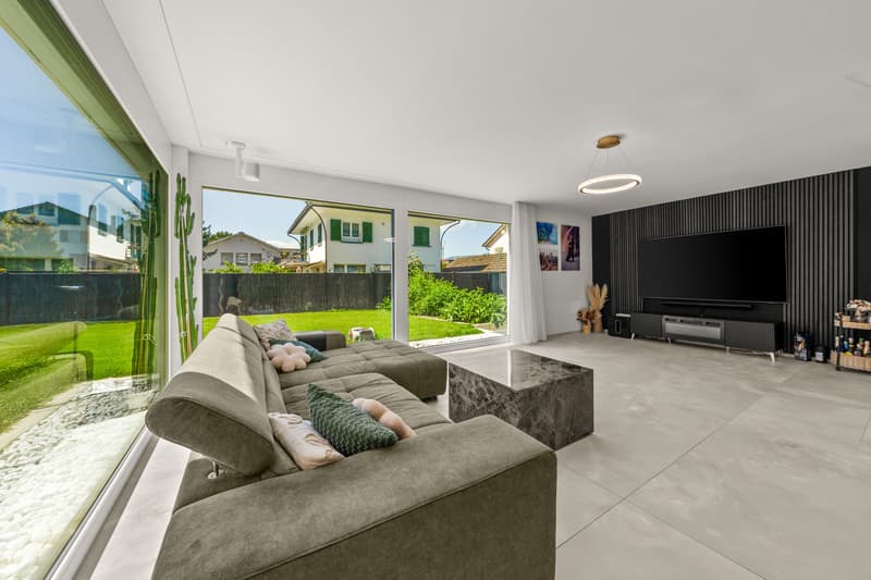 Modernes 6.5-Zimmer-Einfamilienhaus mit Garten in Gerlafingen (6)