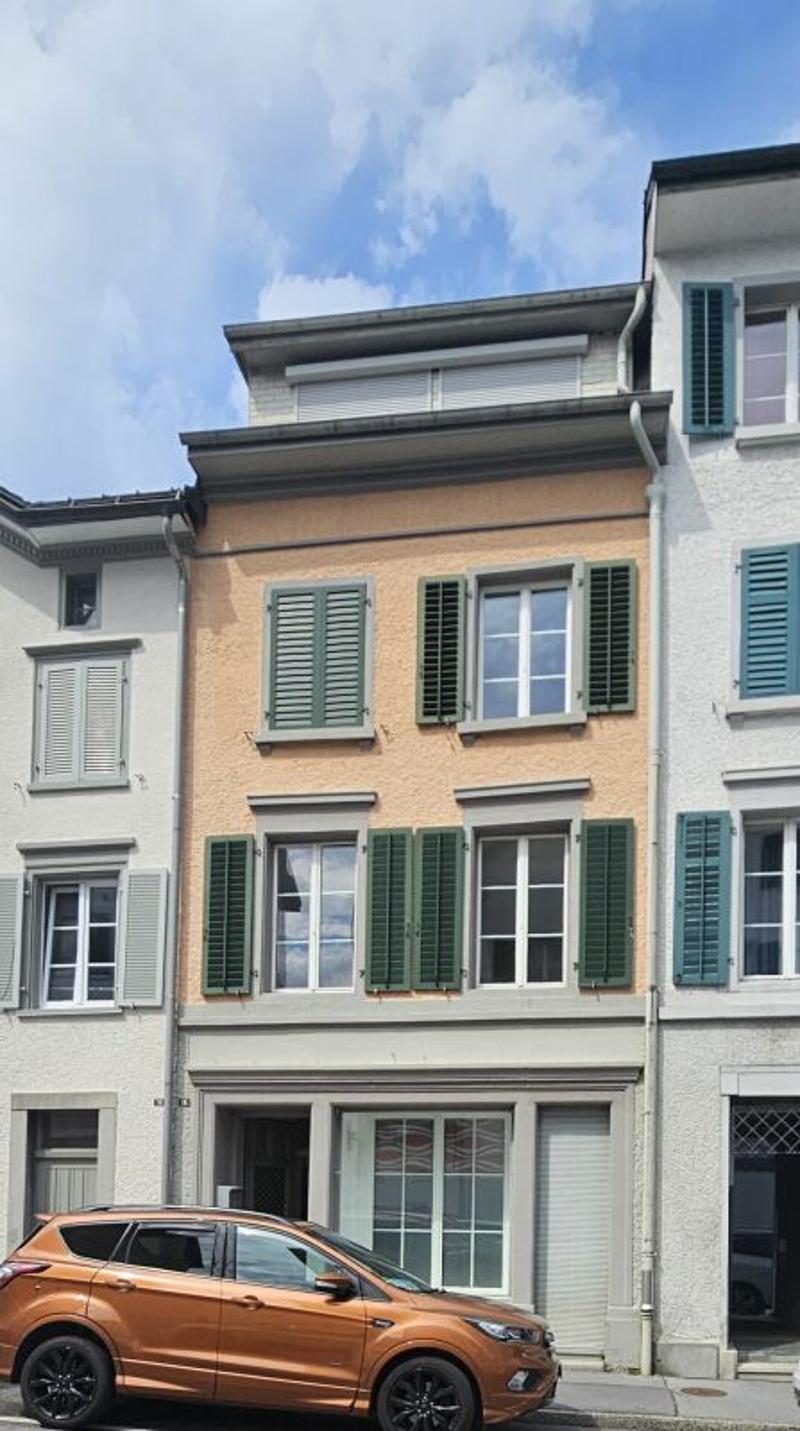 Attraktives Mehrfamilienhaus mit drei Wohneinheiten im Zentrum von Glarus - interessantes Renditepotenzial (17)