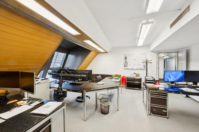 Espace de bureau avec caractère au cœur de Bâle (7)