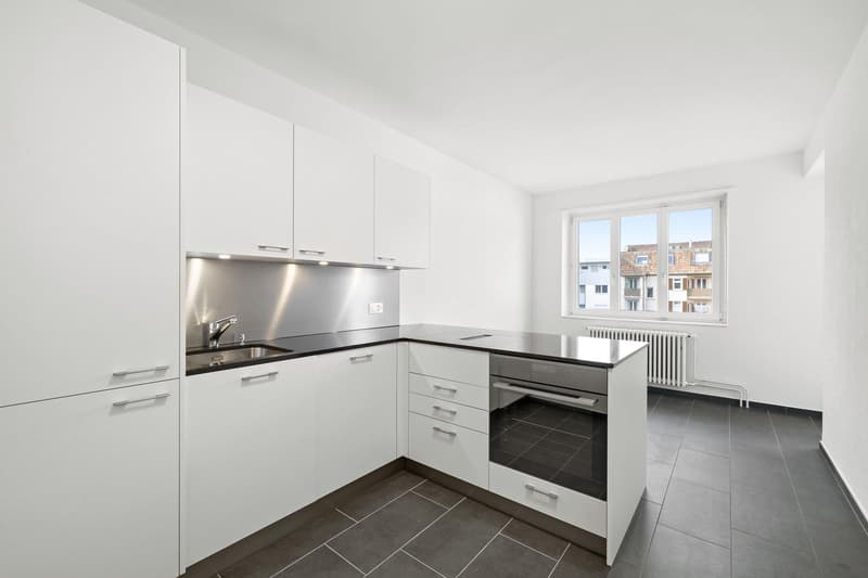 Appartement lumineux de 2,5 pièces au 1er étage (1)