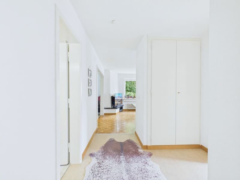 Helle 4.5 Zimmer Wohnung an ruhiger Lage im 1.OG (5)