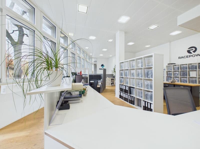 Moderner Büroplatz am Berninaplatz (5)