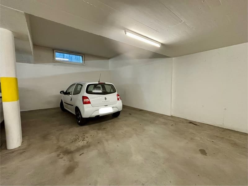Parkplatz Nr. 8 & 9