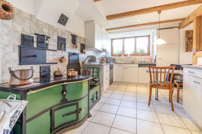 Idyllisches Wohnglück: Freistehendes 7.5-Zimmer-Bauernhaus mit Scheune (6)
