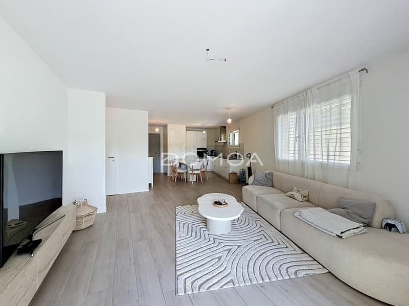 Bel appartement de 3,5 pièces avec terrasse dans un immeuble récent (5)