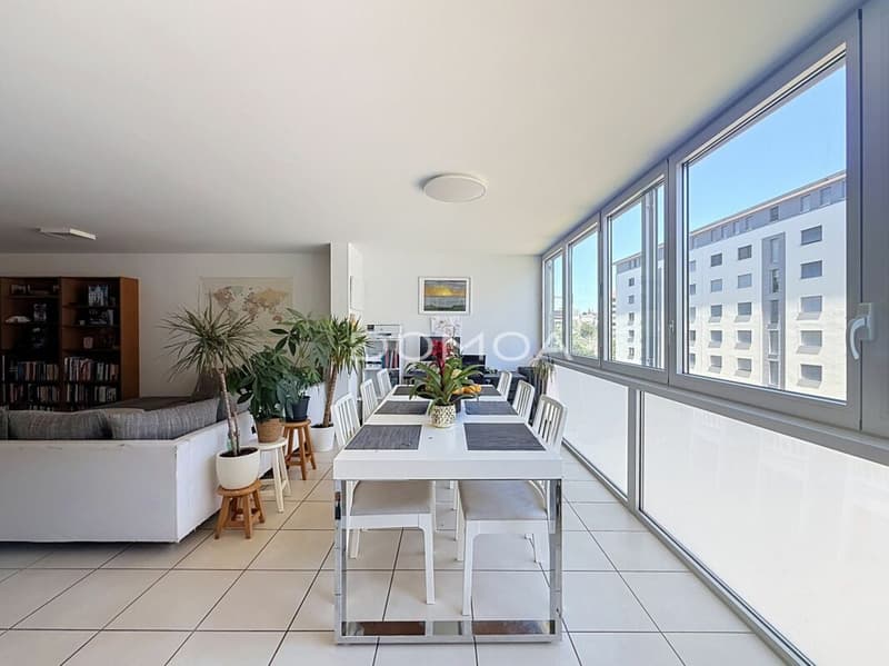 Spacieux 4,5 pièces de 122 m² en plein centre-ville (2)